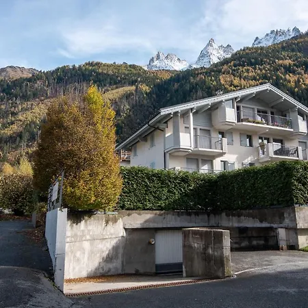 Apartment Fermes Du Montenvers B2, Alpes Agency, Central Chamonix, Sleeps 4-5 * 霞慕尼