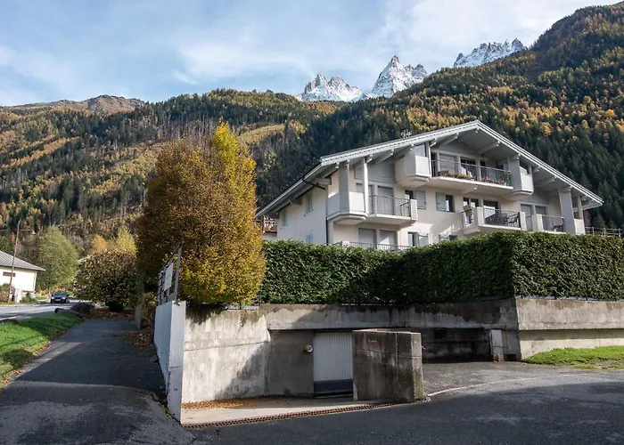 Apartment Fermes Du Montenvers B2, Alpes Agency, Central Chamonix, Sleeps 4-5 * 霞慕尼