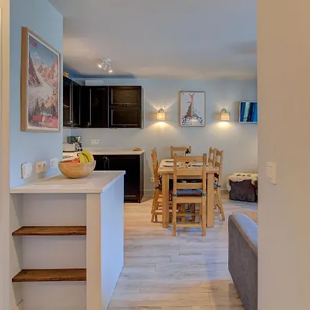 Apartment Fermes Du Montenvers B2, Alpes Agency, Chamonix, Sleeps 4-5 Chamonix