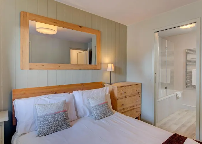 Apartment Fermes Du Montenvers B2, Alpes Agency, Central Chamonix, Sleeps 4-5